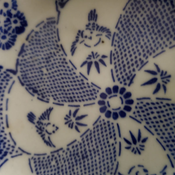 Pair of Arita Imari small plates with birds Japan - Image 2