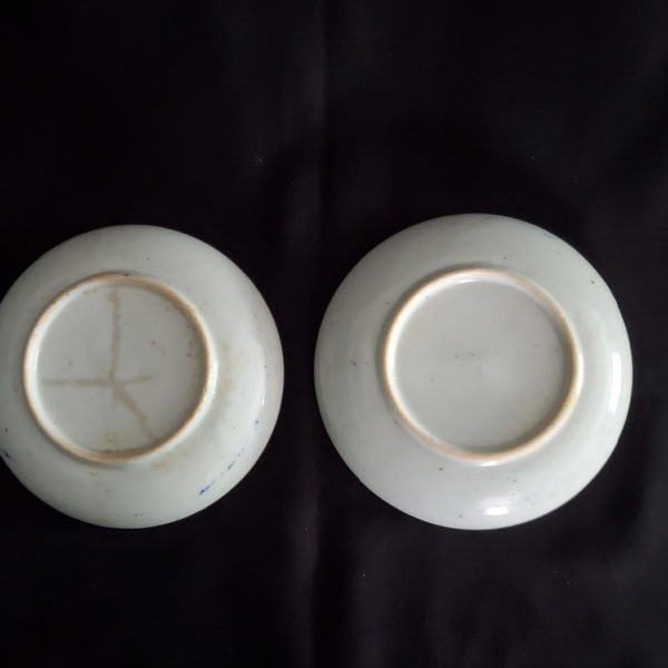 Pair of Arita Imari small plates with birds Japan - Image 3