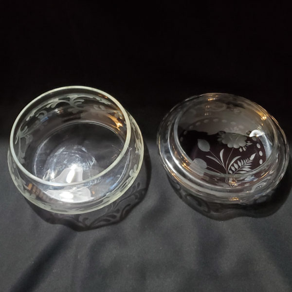 Etched Bohemian ruby crystal jar with lid - Image 3