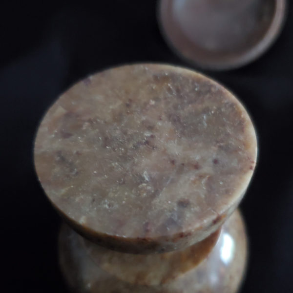 Small marble or agate pedestal jar for jewelry - Image 3