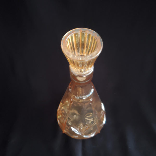 Carnival glass decanter with shot glass in stopper - Image 3