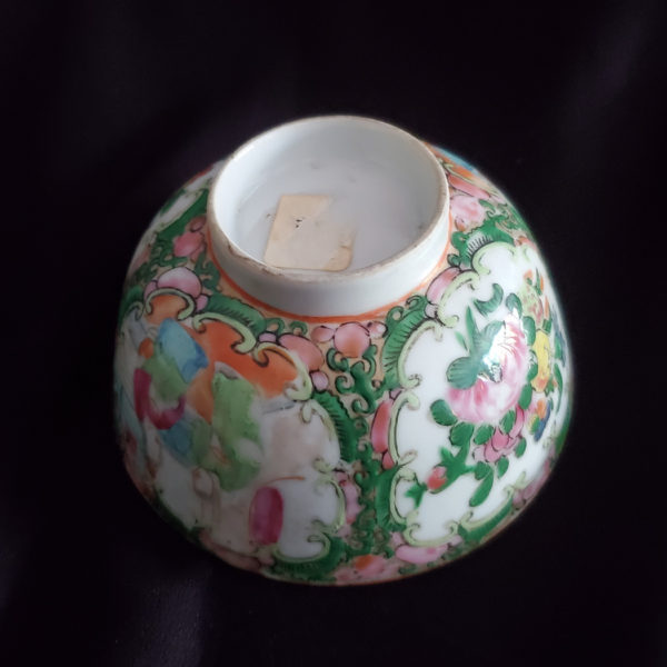 Chinese rose medallion antique bowl - Image 3