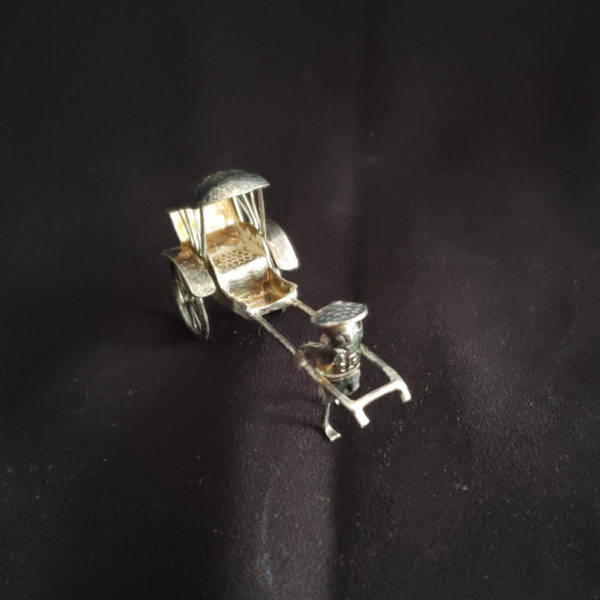 Vintage silver rickshaw in box with glass lid - Image 2