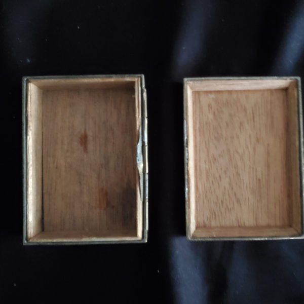 Chinese brass box with jade medallion - Image 4