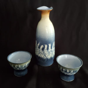 Kinichi Shigeno Sake decanter bottle and two cups